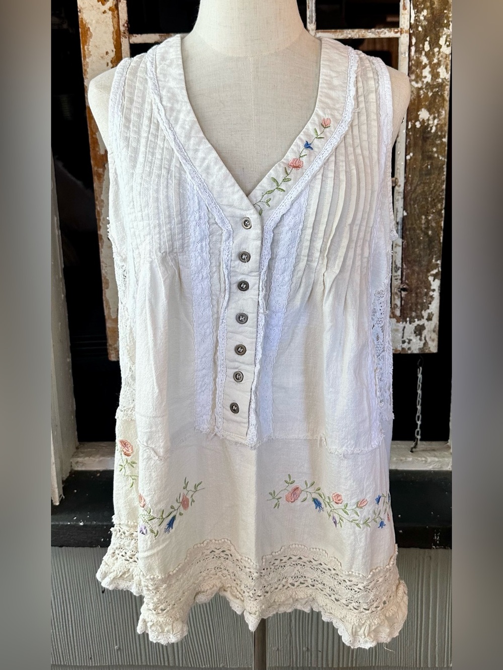 POL Embroidered Lace Boho Babydoll Tank Top Small - Picture 2 of 9